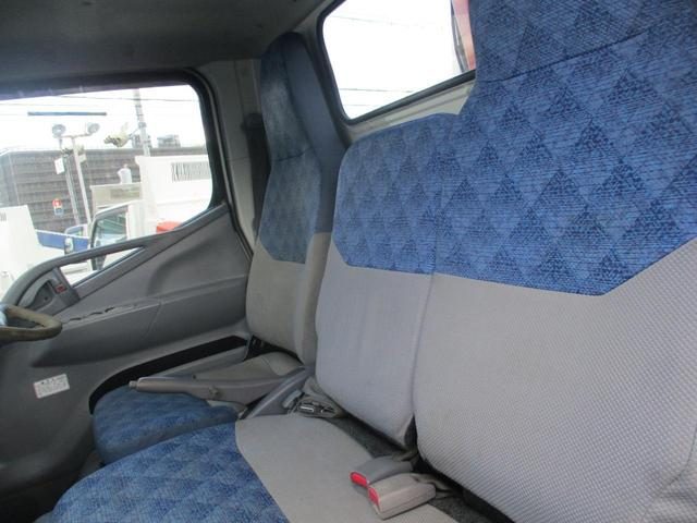 2006 Mitsubishi Fuso Canter 4 photo 16