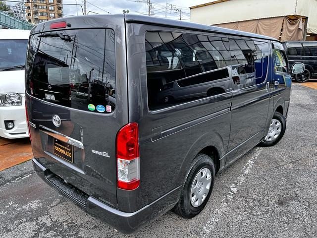 2016 Toyota Hiace photo 19
