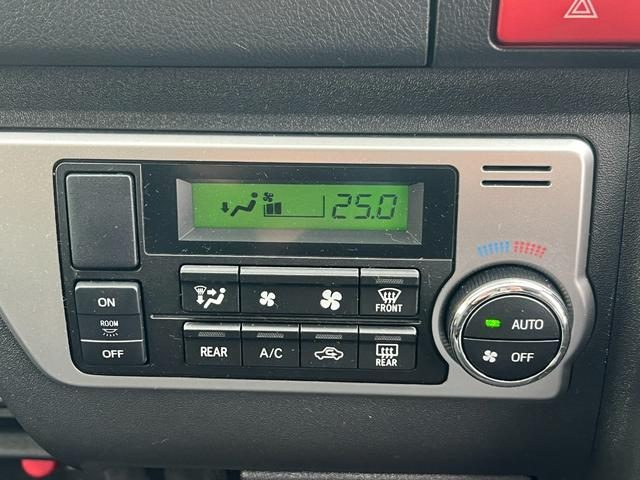2017 Toyota Hiace photo 37