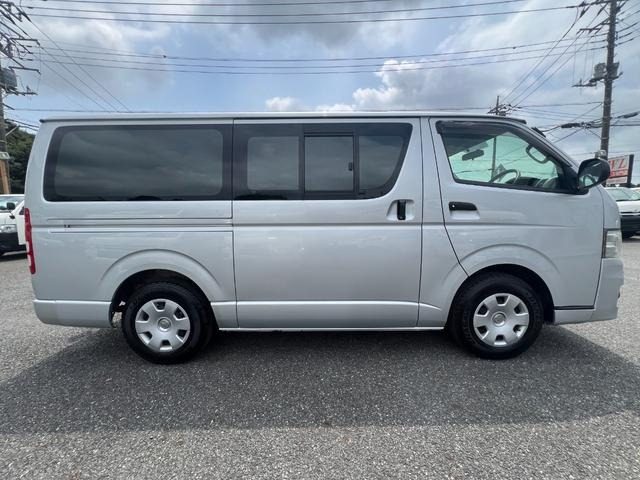 2011 Toyota Hiace photo 7