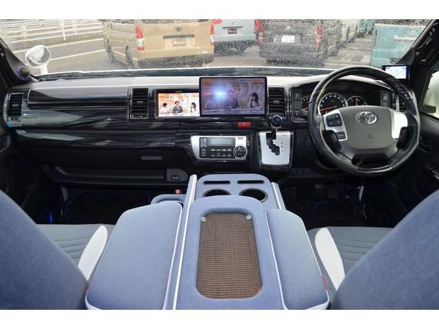 2017 Toyota Hiace photo 34