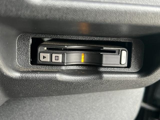 2017 Toyota Hiace photo 38