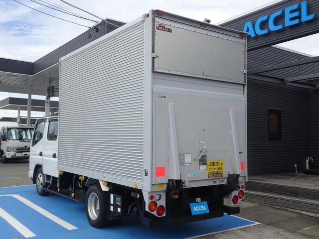 2006 Mitsubishi Fuso Canter photo 3