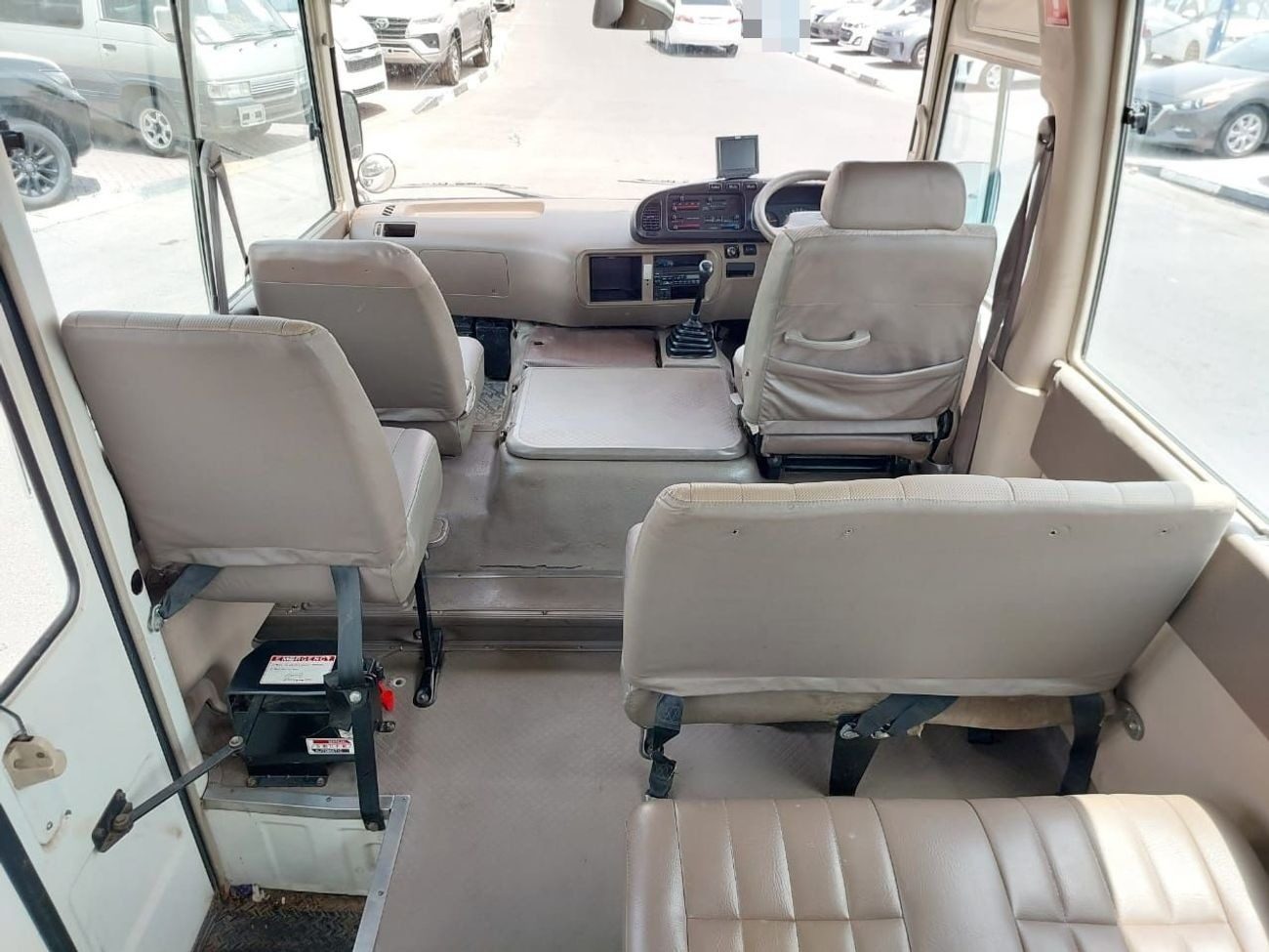 2000 Toyota Coaster photo 16