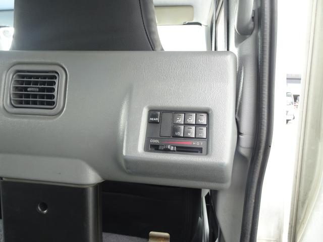 2006 Mitsubishi Fuso Canter photo 46
