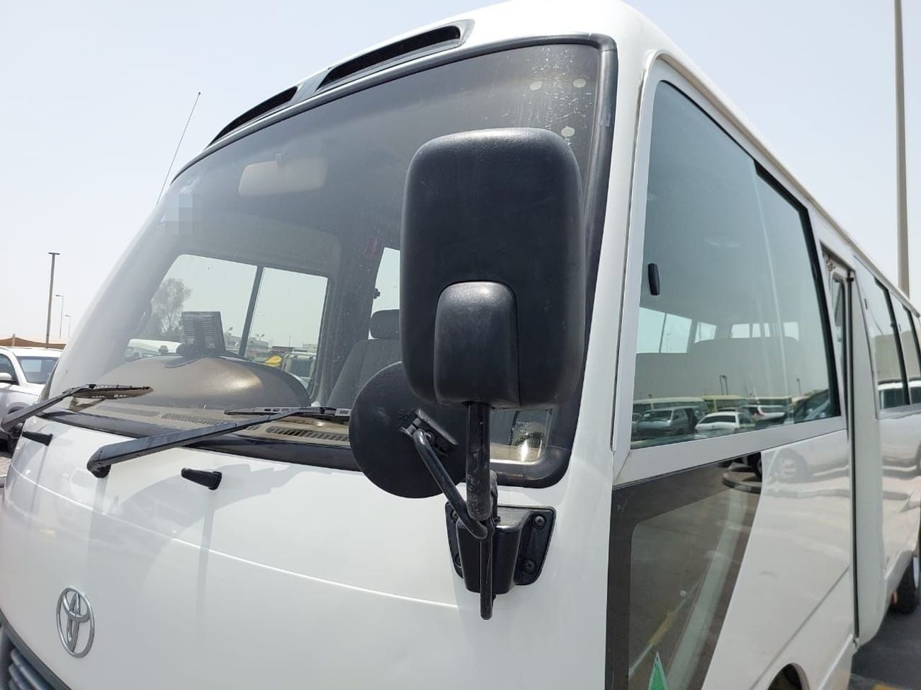 2000 Toyota Coaster photo 22