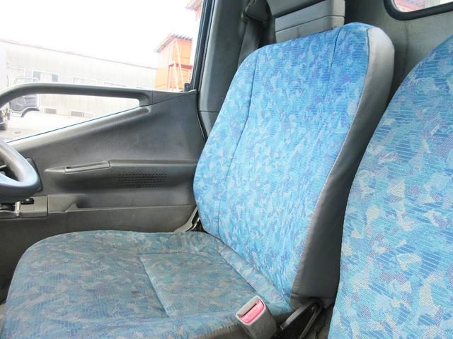 2000 Mitsubishi Fuso Canter photo 21