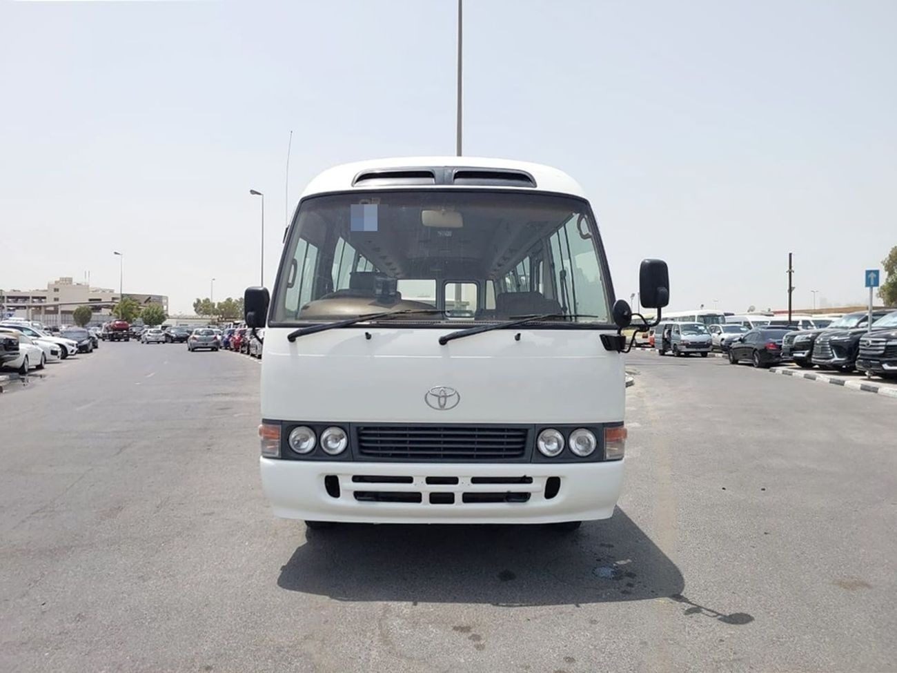 2000 Toyota Coaster photo 3