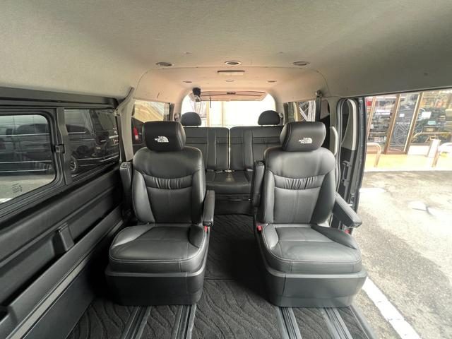 2017 Toyota Hiace photo 14
