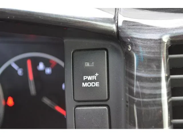 2017 Toyota Hiace photo 40