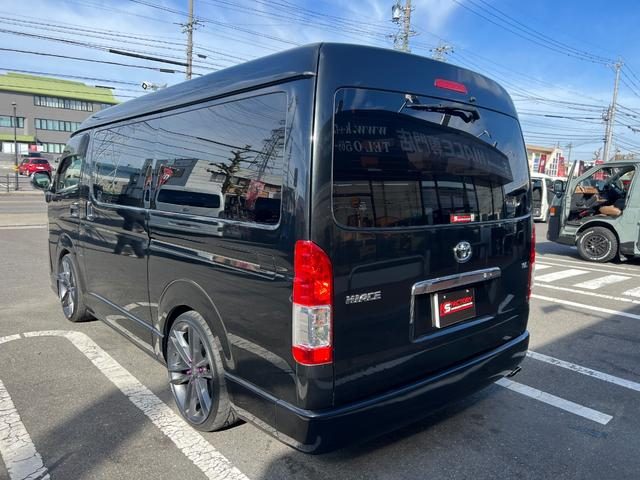 2017 Toyota Hiace photo 6