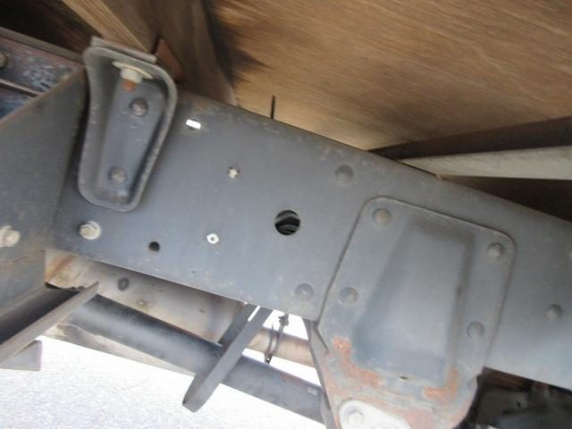 2000 Mitsubishi Fuso Canter photo 18