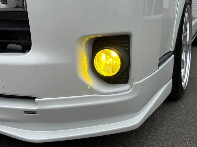 2017 Toyota Hiace photo 16