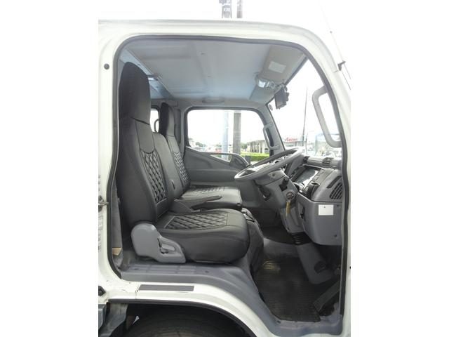 2006 Mitsubishi Fuso Canter photo 32