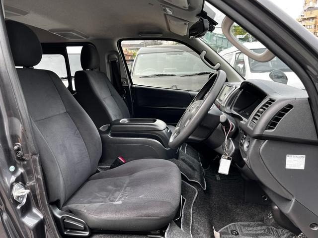 2016 Toyota Hiace photo 25