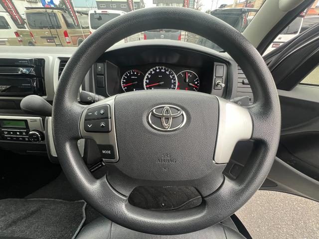 2017 Toyota Hiace photo 30