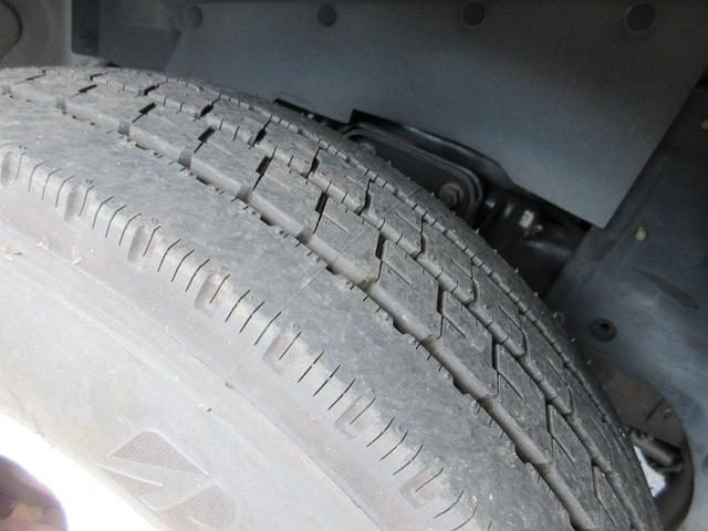 2000 Mitsubishi Fuso Canter photo 17
