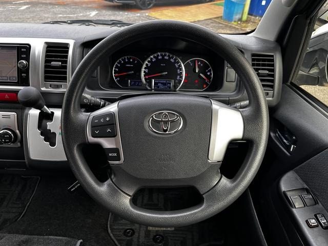2016 Toyota Hiace photo 22