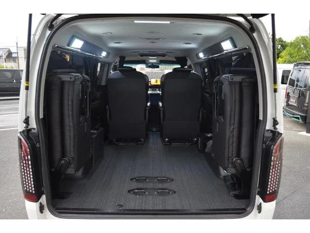 2017 Toyota Hiace photo 61