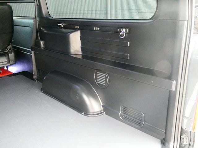 2023 Toyota Hiace photo 11