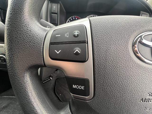 2017 Toyota Hiace photo 31